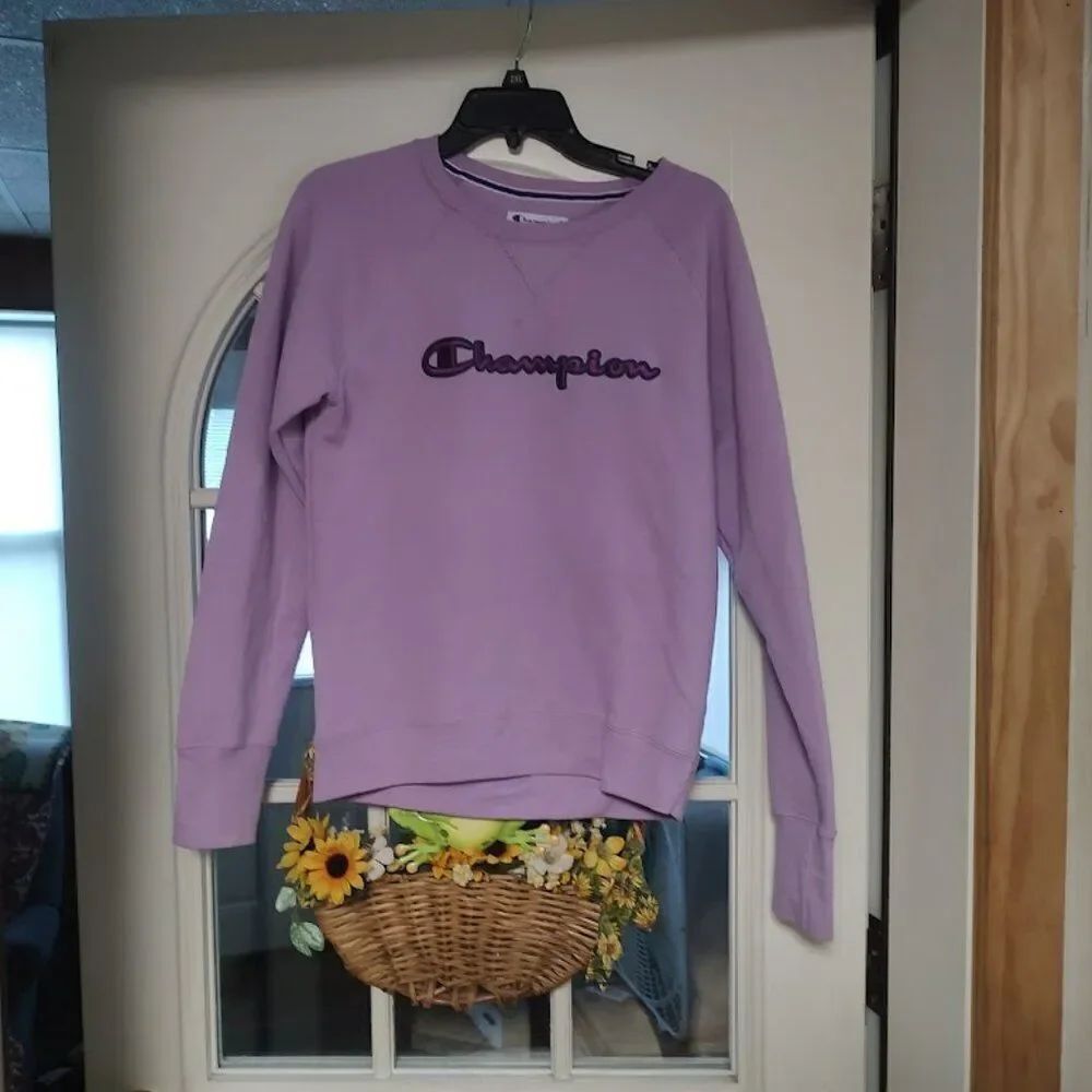 New Champion purple Sweatshirt Women's Small